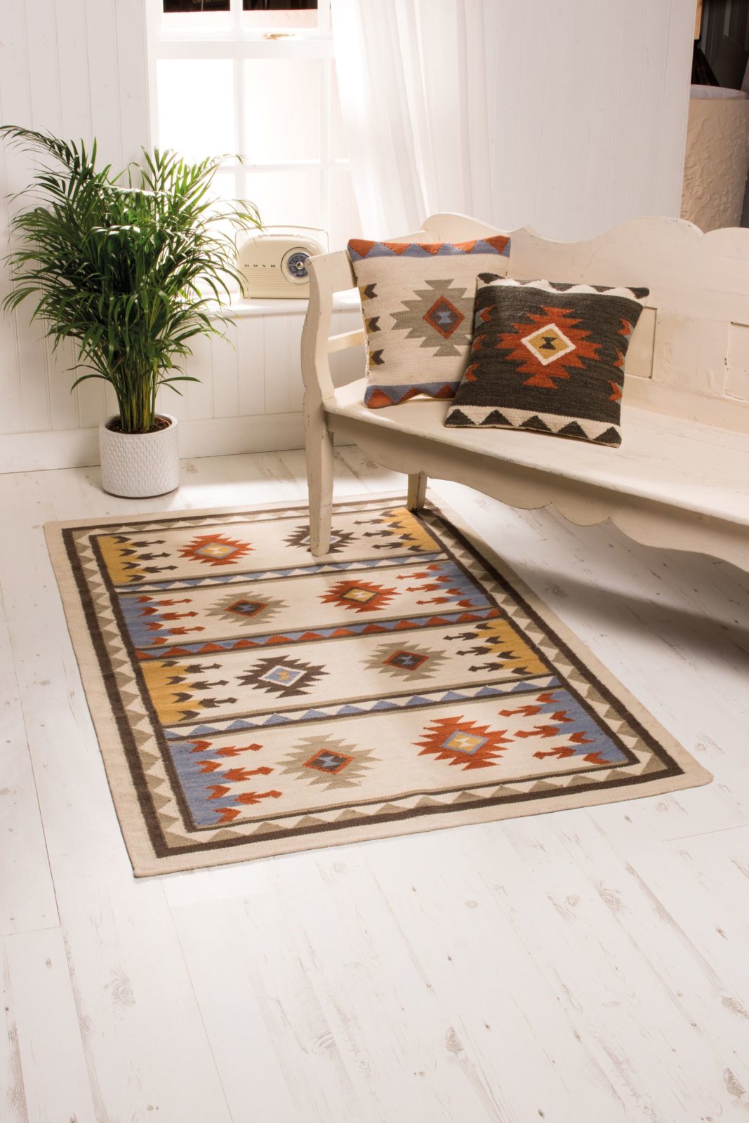 Sakala Stone Kilim Rug 140x180xms, Cushions 45x45cms